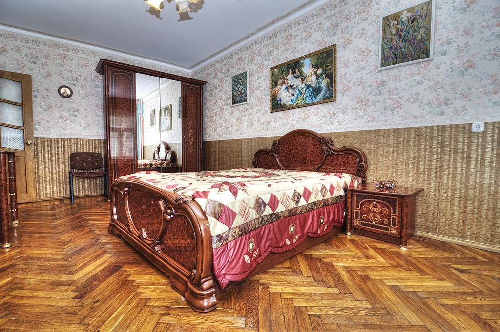 Apartment Na 7-Ya Krasnoarmeyskaya São Petersburgo Quarto foto